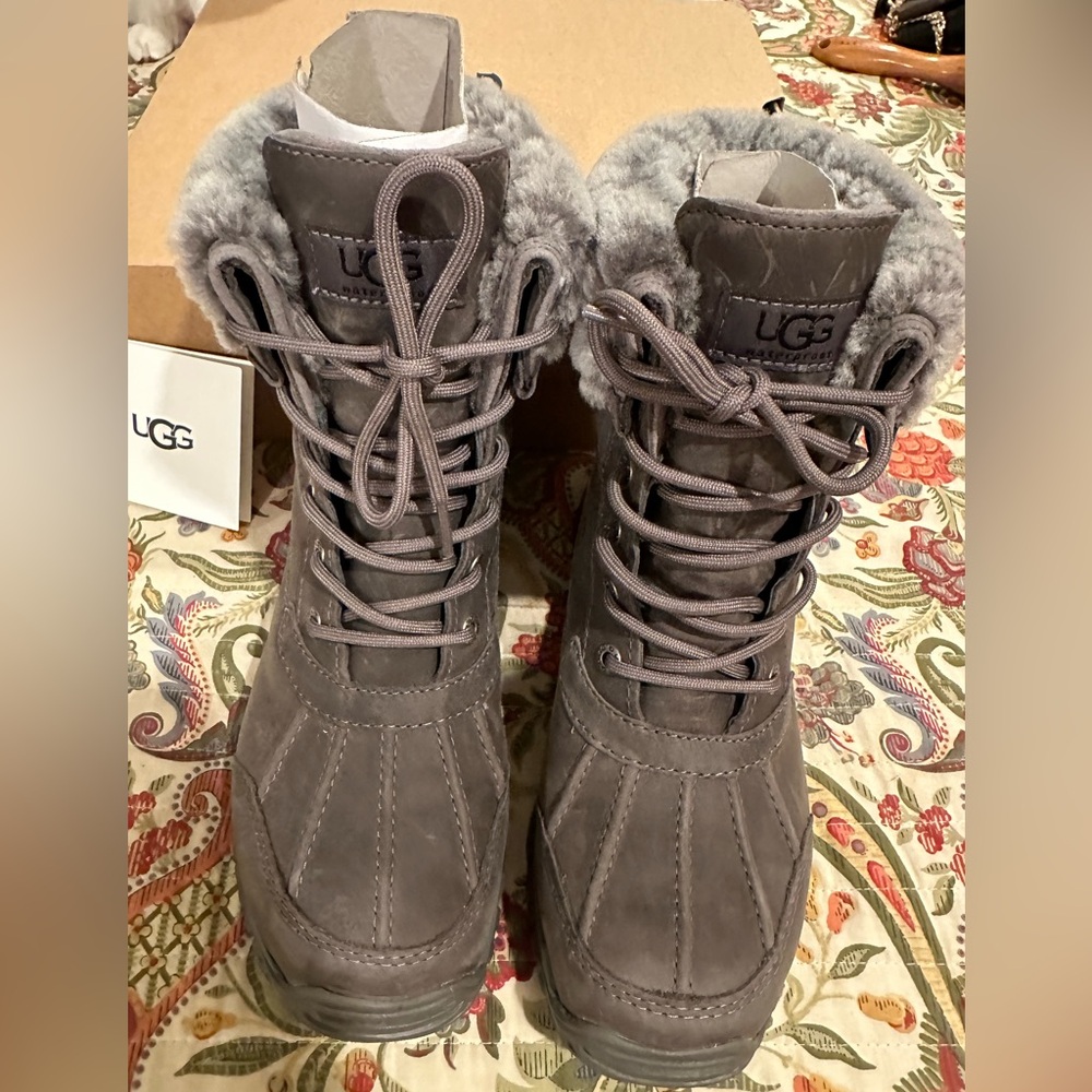 UGG ADIRONDACK BOOT II LUXE QUILT